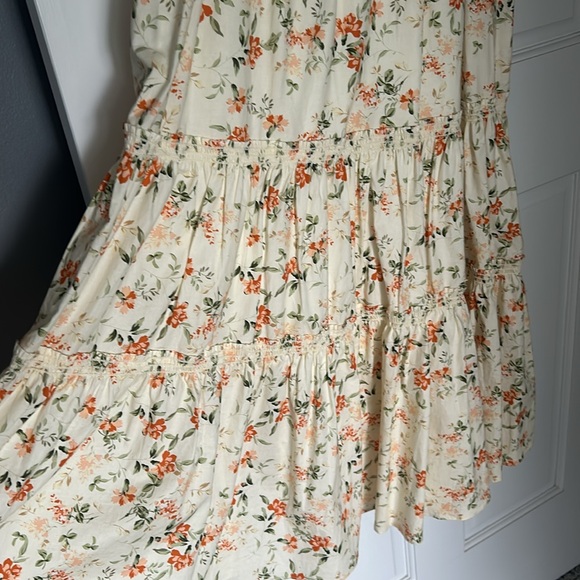 Yellow floral Few Moda, square necked smocked dress size medium - Picture 2 of 7